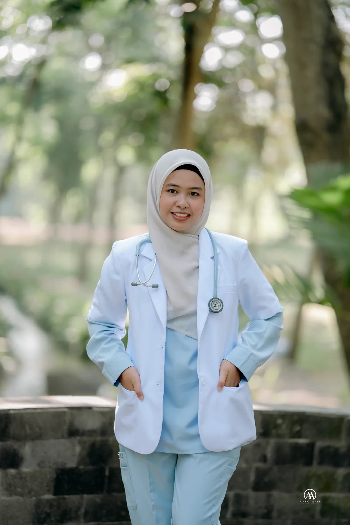 Foto dr. Indri Setiawati