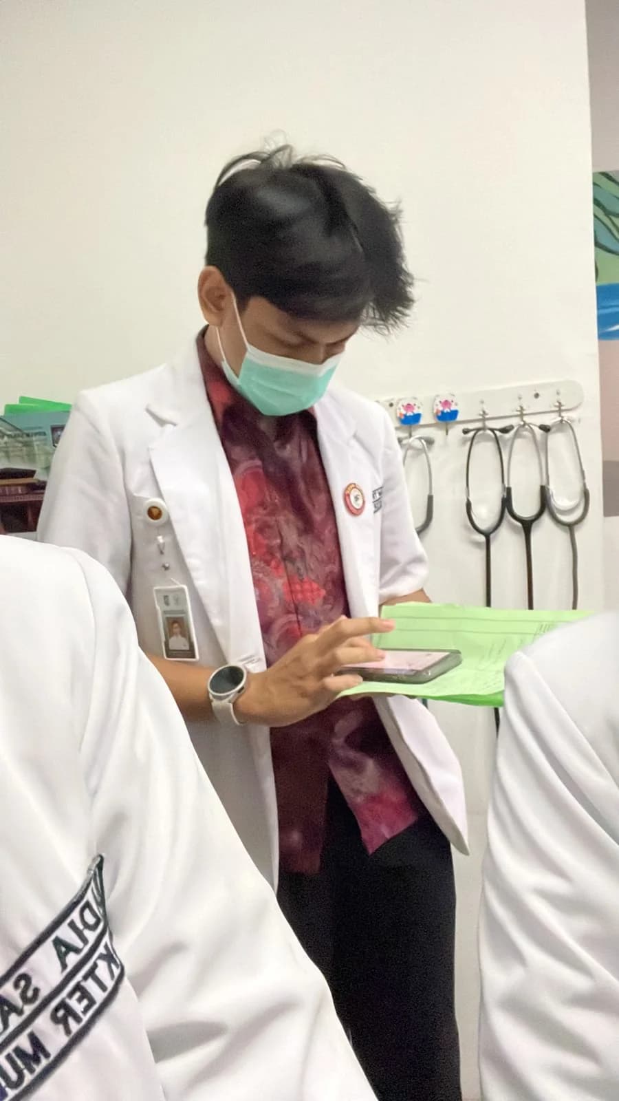 Momen perjalanan 8 dr. Adam Trojan Alisyahbana